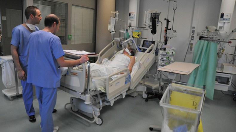 مجانية العلاج كذبة والمريض يدفع ثلاثة أرباع تكاليف العلاج