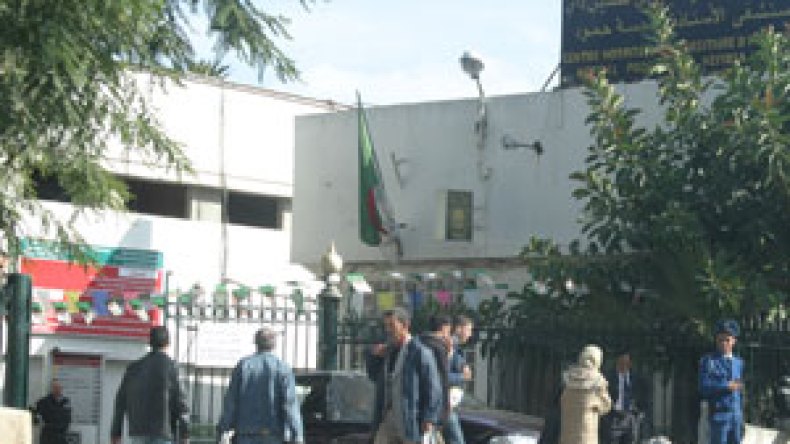 أيام‭ ‬وحملات‭ ‬تحسيسية‭ ‬والاستعانة‭ ‬بالأئمة‭ ‬للمصابين‭ ‬بالأمراض‭ ‬المزمنة