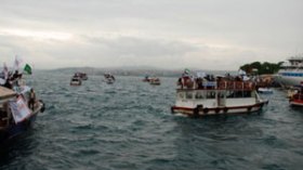 كلينتون ترفض “أسطول الحرية2″وسفن كسر الحصار تنطلق نحو غزة