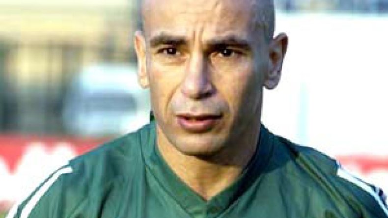 حسام حسن يقود أول صدام جزائري مصري قبل التصفيات