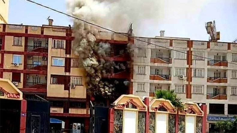 حريق يلتهم جزءا من فندق بالبويرة