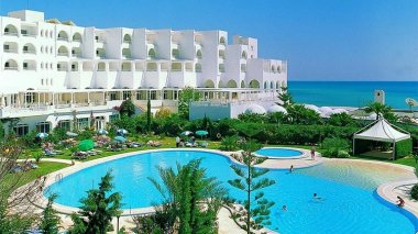 Les Algériens désertent les hôtels tunisiens!