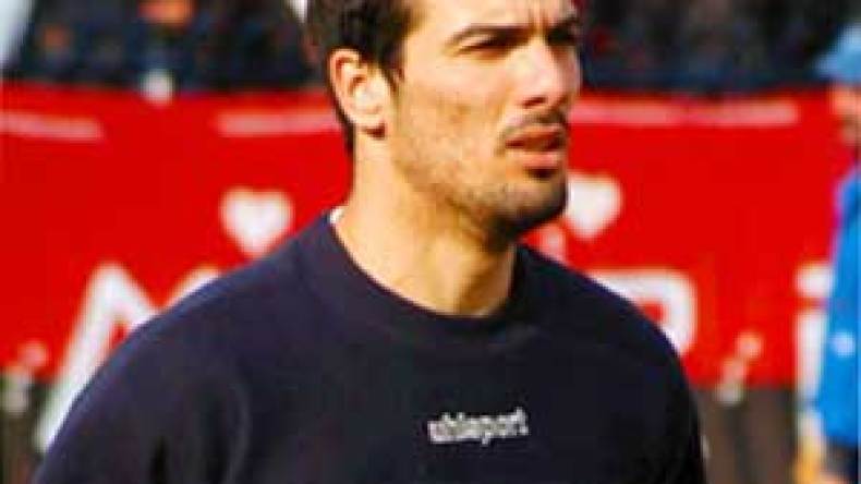 حسين عشيو يلتحق بشبيبة القبائل