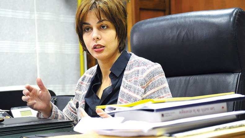 تبديد 1300 مليار!