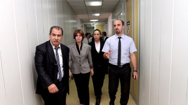 Fermeture du centre de destockage des colis postaux : Houda Feraoun sévit