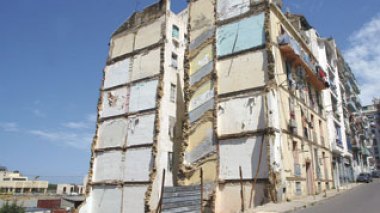 Tremors threaten old buildings to crumble in Algeria