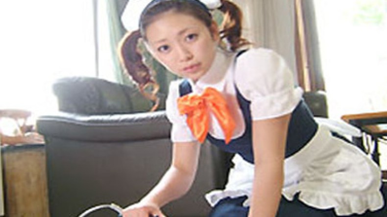 رجال أعمال جزائريون يشترون خادمات فلبينيات