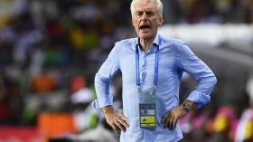 هوغو بروس يُمْعِنُ في جلد “الأسود الجموحة”