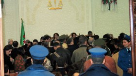 مواطنون متذمرون من الإضراب.. والمحامون ينسحبون من جلسات المحضرين القضائيين