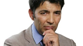 حسني‭ ‬عبيدي‭ ‬للشروق: أتوقع‭ ‬أن‭ ‬يطالب‭ ‬الجيش‭ ‬مبارك‭ ‬بالانسحاب‭ ‬لإنقاذ‭ ‬النظام