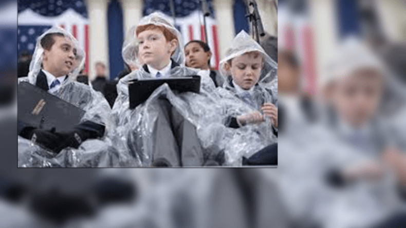 أطفالٌ يحتشدون بالكونغرس احتجاجا على ترامب