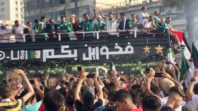 خطأ لغوي في حافلة “محاربي الصحراء”!