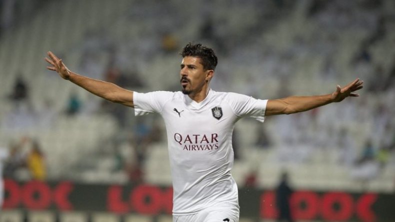 صحيفة فرنسية.. بونجاح قنّاص إفريقي خطير