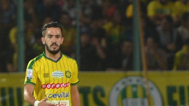 معاقبة لاعب القبائل بسبب مواقع التواصل الاجتماعي