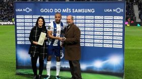 براهيمي ينال جائزة أجمل هدف