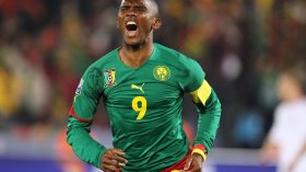 صامويل إيتو: عضّني كلب ضخم في الكاميرون لن أنساه!