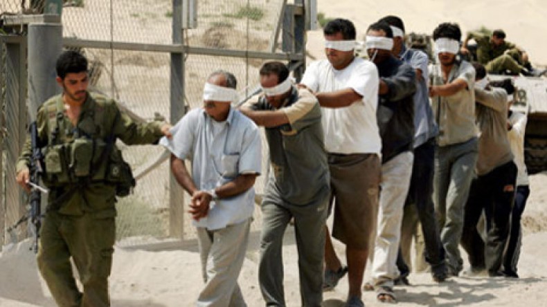 إسرائيل تعتقل 8 نشطاء من حماس بالضفة
