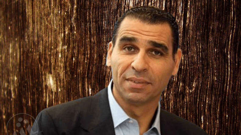 عندما يتقمّص زطشي شخصية “بابا نويل”!