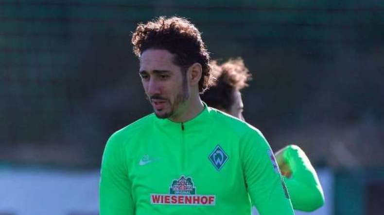 بلفضيل:  في فرنسا توظيف المهاجرين “ممنوع” بإستثناء الرياضة والغناء