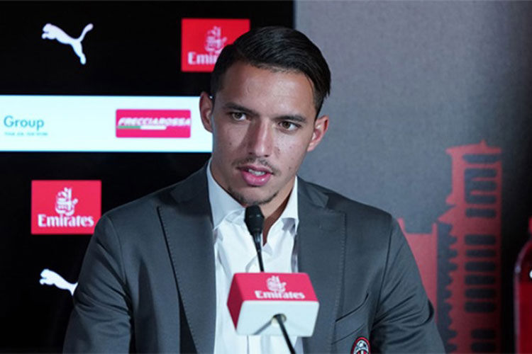 AC Milan Presents Ismael Bennacer To Media