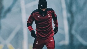 بن ناصر يُطمئن الجمهور الجزائري