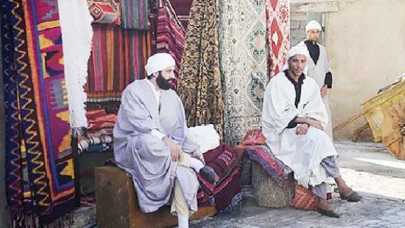 لم أتلق أي تعليمة سياسية في تناول سيرة ابن باديس