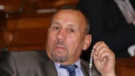 خصوم سعداني يتهمونه بالانفراد بقيادة الأفلان