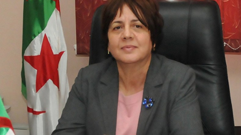 تمديد عقود 700 ألف عامل في برنامج الإدماج الاجتماعي