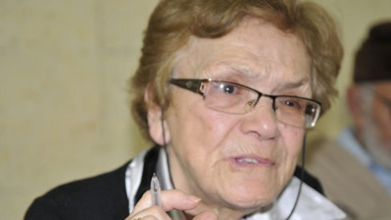 لويزة أحريزللشروق:إذا كان ياسف سعدي رجلا فليقدم استقالته من البرلمان لنتواجه في المحاكم