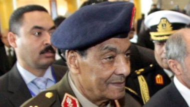 Égypte : le conseil militaire promet de remettre le pouvoir au président élu le 30 juin