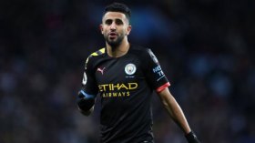 صحيفة انجليزية تفتح النار على محرز بسبب خرقه لقواعد “الحجر المنزلي”!