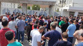 تجار بجاية يحتجون ويطالبون بفتح محلاتهم