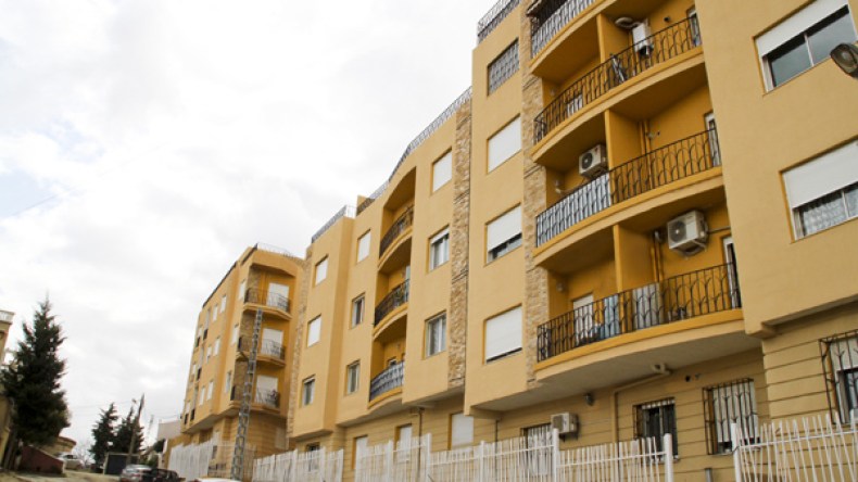 إقامات “نادي الصنوبر” للبيع.. لكن من يشتري؟