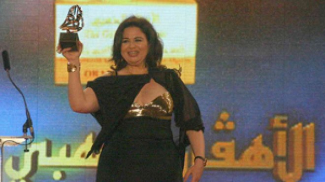 * خلطة إلهام شاهين “السرية” تسرق أهم الجوائز في مهرجان وهران