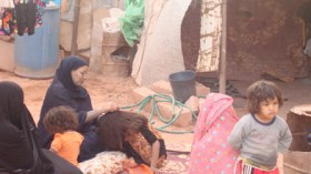 أكثر من 800 عائلة تعيش في ظروف مأساوية مع النفايات النفطية