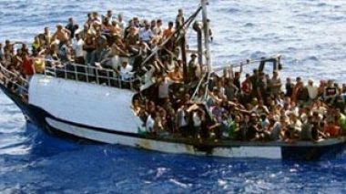 30 Algerian illegal immigrants reach Italy during the match between Egypt and Algeria