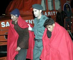 13 Algerian illegal immigrants deported from Spain