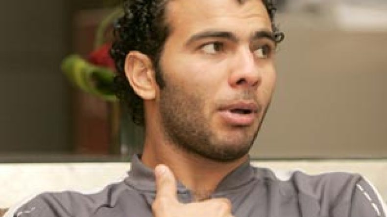 لاعب الأهلي المصري عماد متعب مهدد بالسجن