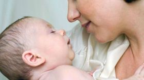 أمريكيات يفضلن الولادة في منازلهن بدل المستشفيات!