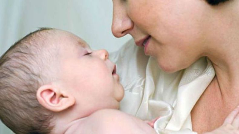 أمريكيات يفضلن الولادة في منازلهن بدل المستشفيات!