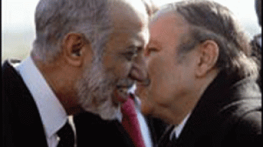 Bouteflika appelle le FLN à s'ouvrir davantage