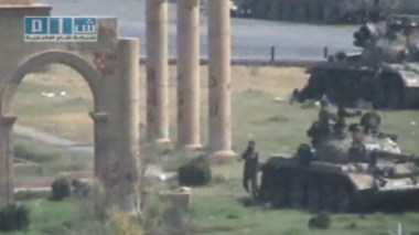 L'émir du Qatar favorable à l'envoi de troupes arabes en Syrie