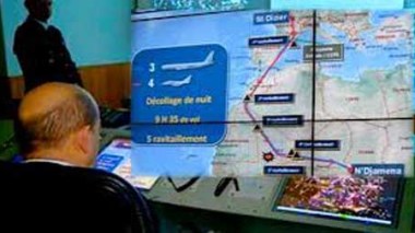 Algérie: des partis réclament l'interdiction du survol par les avions de chasse français