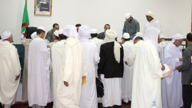 أئمة عنابة:”مدير الشؤون الدينية بالعاصمة تعرّض لحملة تشويه من المغرضين”