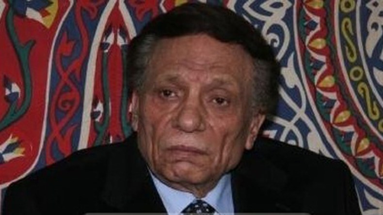 عادل إمام لا يرى بديلا للسيسي رئيسا لمصر