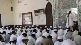 لا تسمعوا لهذا القرآن…