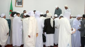 الداخلية ترخص لاجتماع تحضيري لنقابة ثانية للأئمة