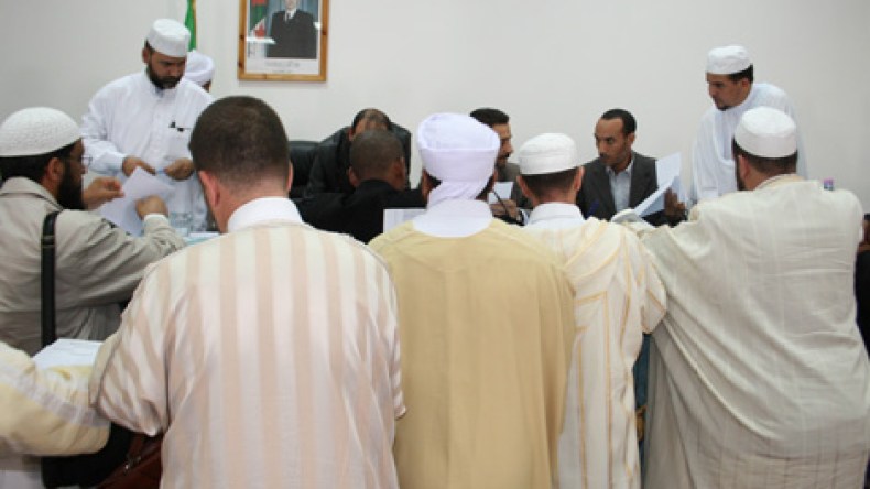 توظيف 2000 إمام جديد لحماية المساجد من التطرف