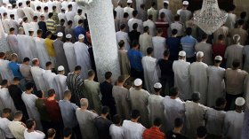 أئمة مساجد بسكيكدة يدافعون عن الأستاذة “صباح”