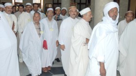 الأئمة‭ ‬يتوعدون‭ .. ‬لن‭ ‬نضرب‭ ‬عن‭ ‬الصلاة‭ ‬لكننا‭ ‬نريد‭ ‬حقوقنا